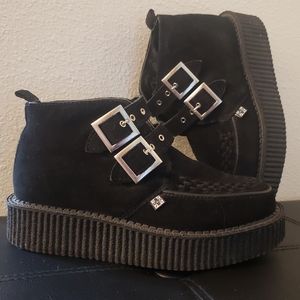 Gently Used TUK Chukka Buckle Creeper Boot A8286